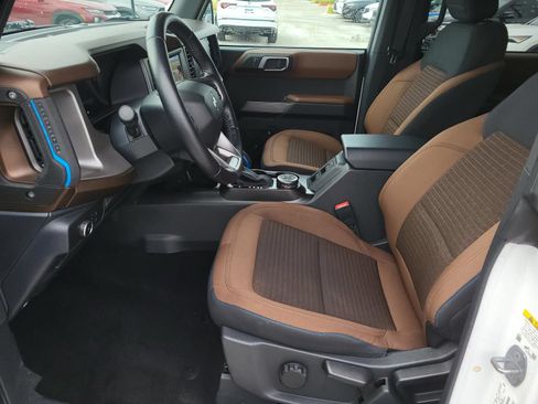Used 2022 Ford Bronco Outer Banks AWD/4WD image 15