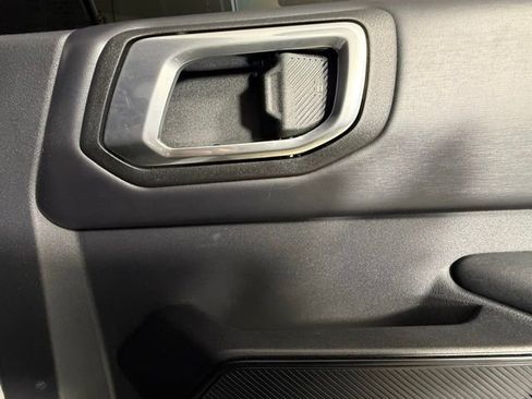 Used 2025 Ford Bronco Outer Banks AWD/4WD image 28