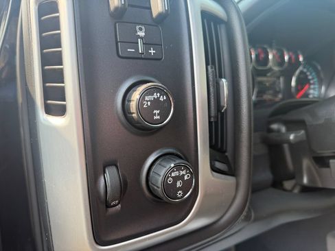 Used 2018 GMC Sierra 1500 SLT w/ SLT Premium Package AWD/4WD image 30