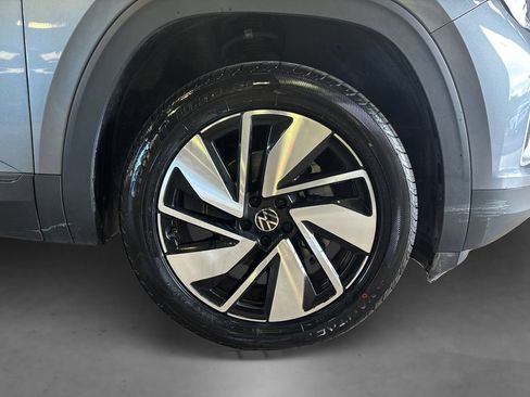 Used 2025 Volkswagen Atlas SE AWD/4WD image 18