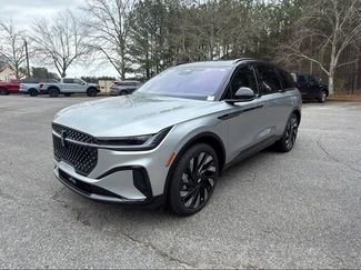 Used 2025 Lincoln Nautilus Reserve w/ Jet Appearance Package video 2