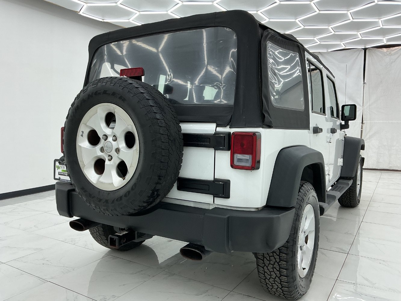 Used 2013 Jeep Wrangler Unlimited Sport AWD/4WD image 8