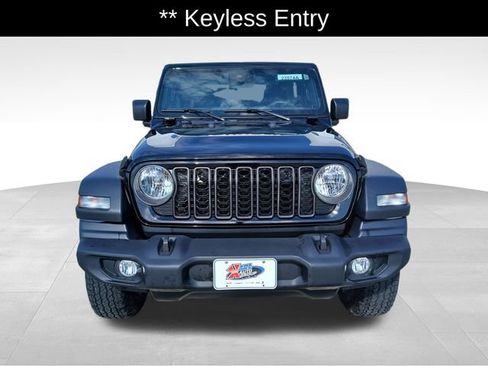 Used 2024 Jeep Wrangler Sport AWD/4WD image 8