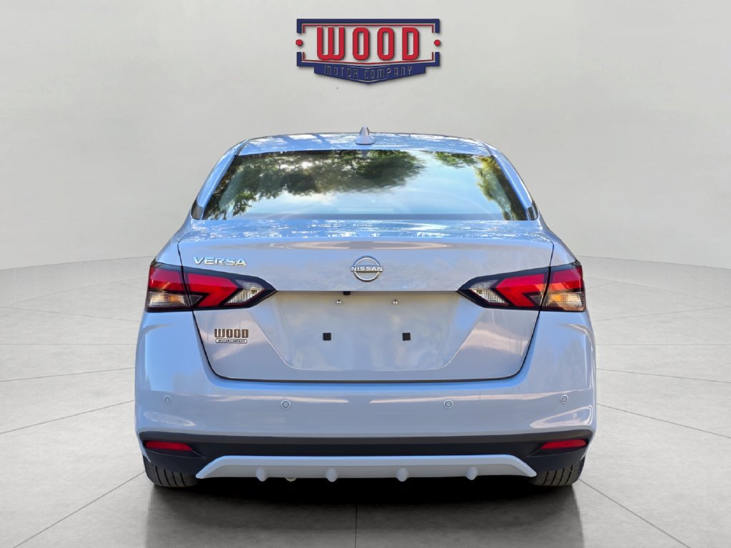 Used 2025 Nissan Versa SV w/ Trunk Package FWD image 3