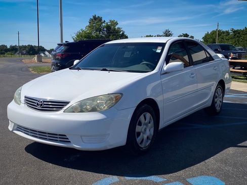 Used 2006 Toyota Camry FWD image 13