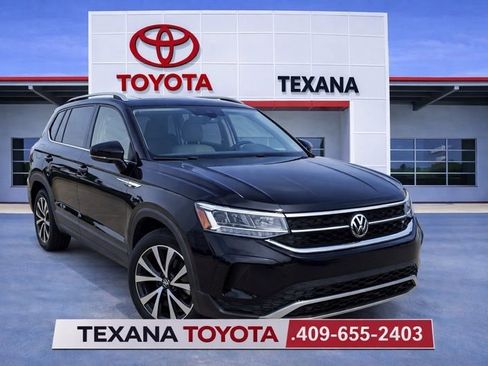 Used 2024 Volkswagen Taos S image 1