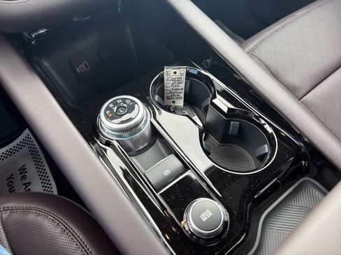 New 2026 Ford Explorer Platinum image 37