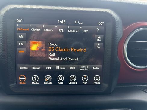 Used 2019 Jeep Wrangler Unlimited Rubicon AWD/4WD image 8