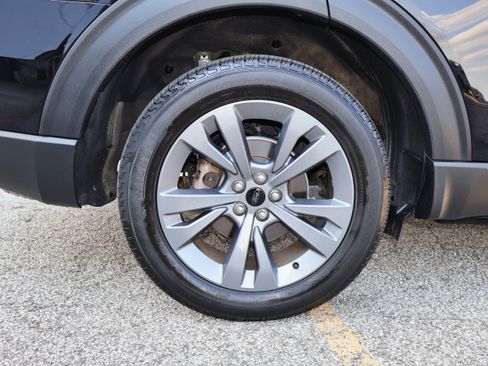 Used 2023 Ford Explorer XLT w/ Equipment Group 202A image 30