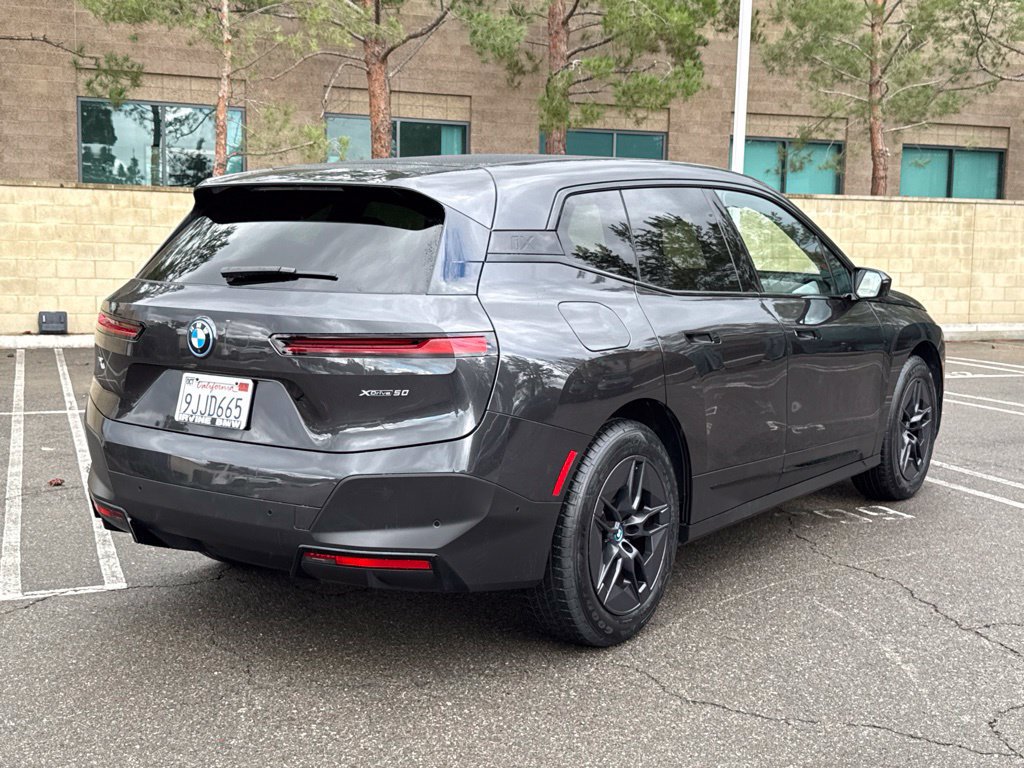 Used 2024 BMW iX xDrive50 w/ Convenience Package AWD/4WD image 8