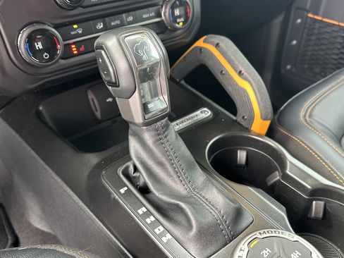 Used 2023 Ford Bronco Badlands image 31