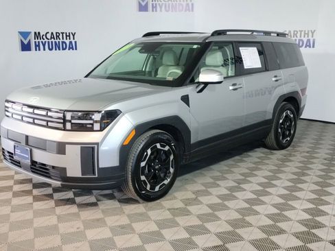 Used 2024 Hyundai Santa Fe SEL image 2