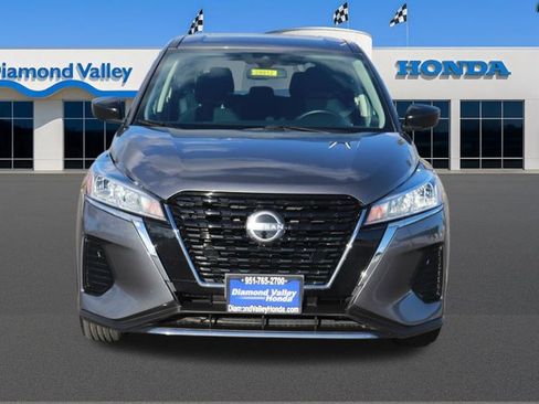 Used 2024 Nissan Kicks S image 2