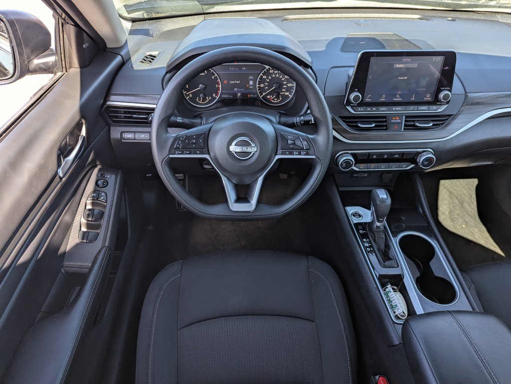 Used 2024 Nissan Altima 2.5 SV FWD image 27