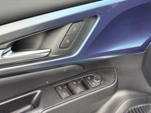 New 2026 Chevrolet Equinox EV LT image 30