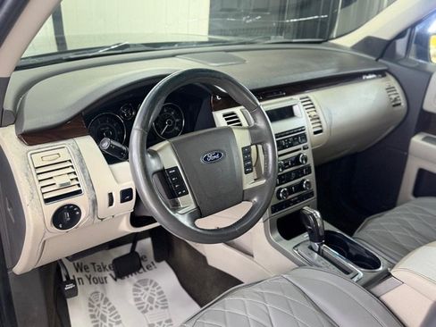 Used 2011 Ford Flex SEL w/ Rapid Spec Order Code FWD image 25