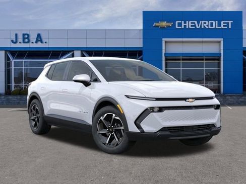 New 2026 Chevrolet Equinox EV LT image 8