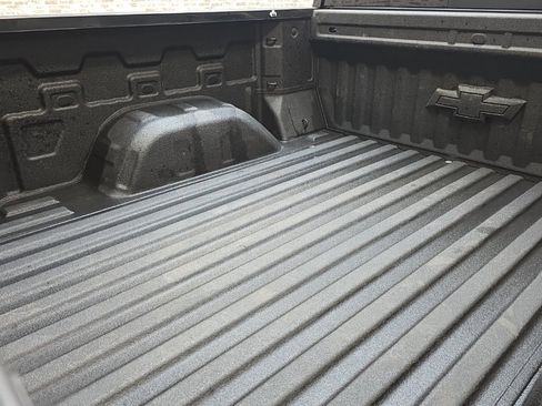 Used 2022 Chevrolet Silverado 1500 LT Trail Boss w/ Convenience Package II image 18