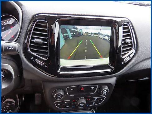 Certified 2019 Jeep Compass Limited AWD/4WD image 18