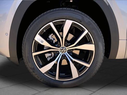 New 2026 Volkswagen Atlas SEL Premium R-Line AWD/4WD image 12
