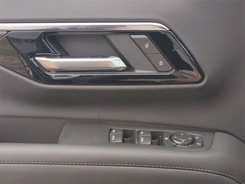 New 2026 Chevrolet Suburban LS image 23