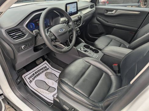 Used 2022 Ford Escape Titanium AWD/4WD image 13