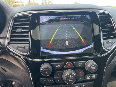 Used 2019 Jeep Grand Cherokee Altitude AWD/4WD image 36