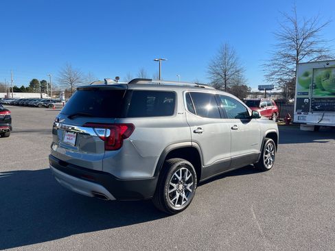 Used 2023 GMC Acadia SLT image 18