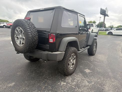 Used 2015 Jeep Wrangler Rubicon w/ Power Convenience Group AWD/4WD image 8
