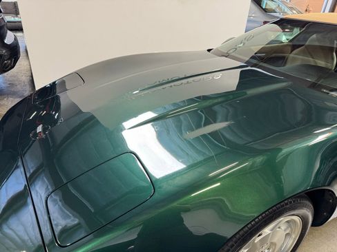 Used 1994 Chevrolet Corvette Convertible RWD image 6