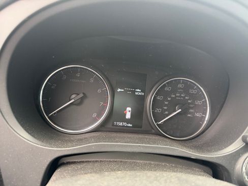 Used 2018 Mitsubishi Outlander SE AWD/4WD image 14