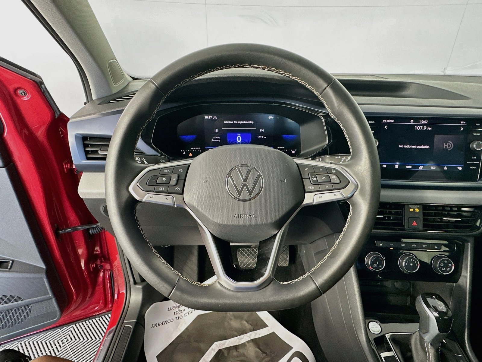 Used 2023 Volkswagen Taos SE w/ Panoramic Sunroof Package AWD/4WD image 11