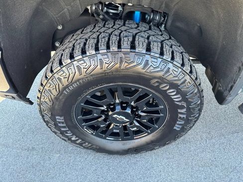 Used 2026 Chevrolet Silverado 2500 ZR2 AWD/4WD image 15