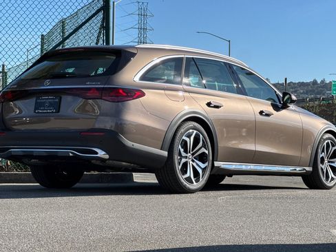 New 2027 Mercedes-Benz E 450 4MATIC All-Terrain Wagon image 9