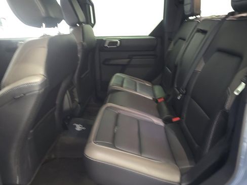 Used 2025 Ford Bronco Outer Banks AWD/4WD image 13