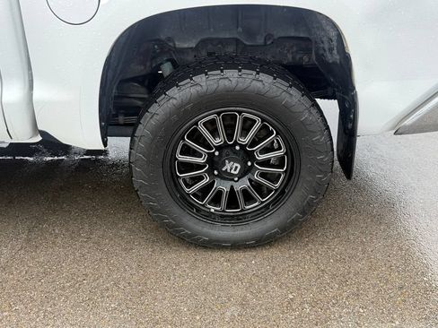 Used 2020 Toyota Tundra SR5 w/ TRD Off-Road Package AWD/4WD image 23