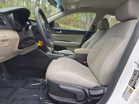 Used 2017 Kia Optima LX image 14