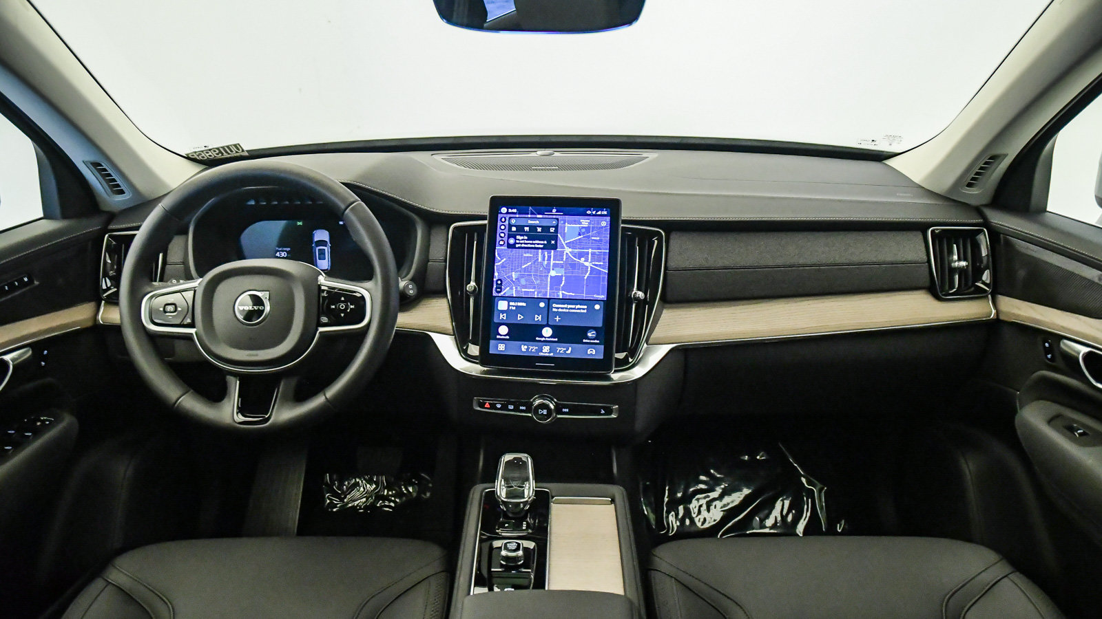 Certified 2026 Volvo XC90 B6 Plus AWD/4WD image 15