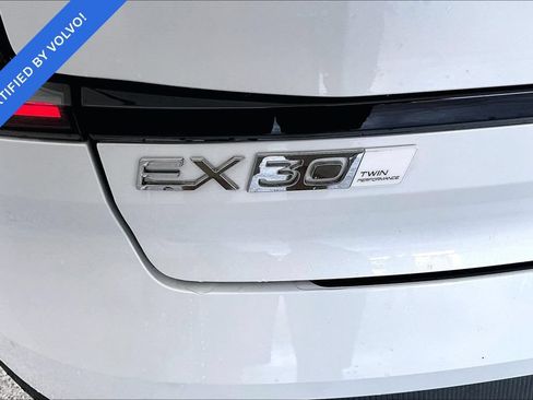 Certified 2025 Volvo EX30 Plus w/ Protection Package Premier AWD/4WD image 31