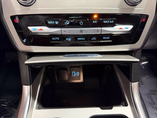 Used 2022 Ford Explorer XLT w/ Equipment Group 202A AWD/4WD image 43