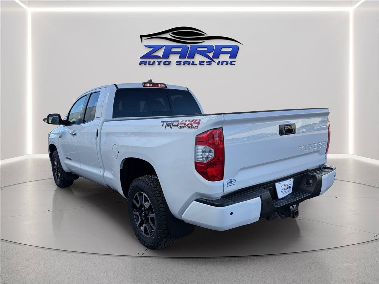 Used 2021 Toyota Tundra Limited w/ Limited Premium Package AWD/4WD image 5