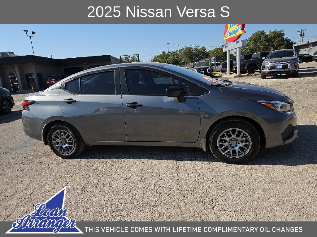 Used 2025 Nissan Versa S FWD image 14