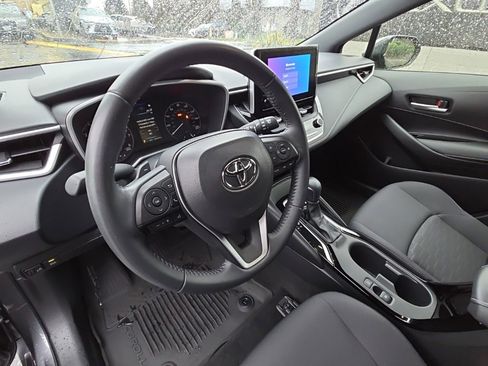 Used 2025 Toyota Corolla SE image 12