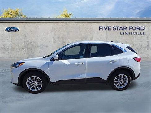 Used 2020 Ford Escape SE image 5