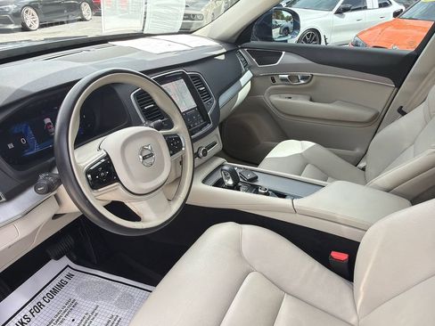 Used 2024 Volvo XC90 B5 Core w/ Protection Package Premier AWD/4WD image 13