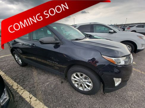 Used 2020 Chevrolet Equinox LS image 1