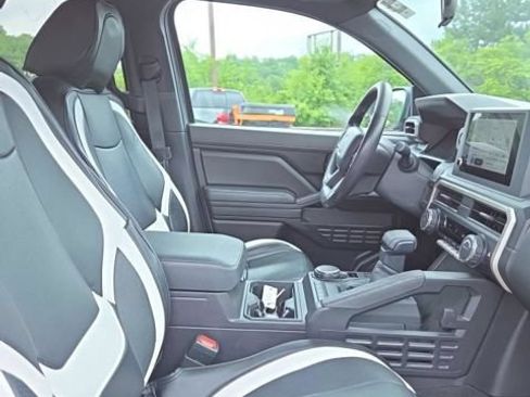 Used 2024 Toyota Tacoma SR w/ SR Upgrade Package AWD/4WD image 6