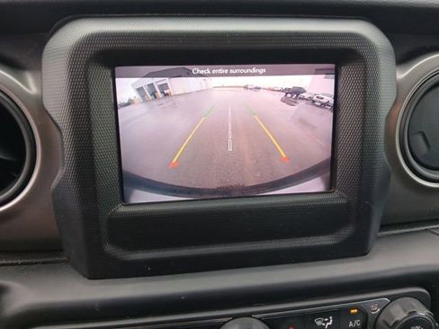 Used 2023 Jeep Wrangler Unlimited Sport AWD/4WD image 23