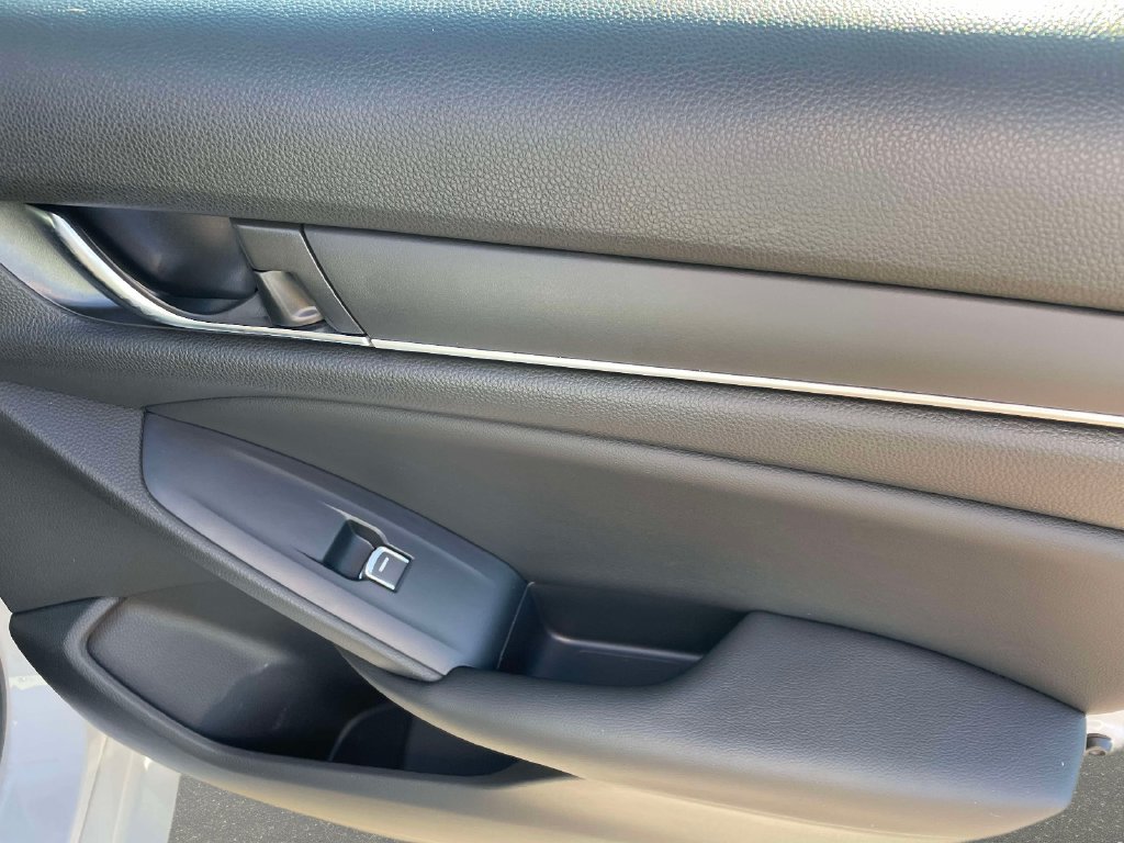Used 2022 Honda Accord Sport image 11
