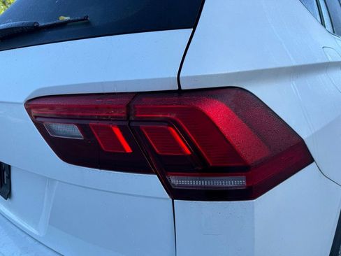 Used 2023 Volkswagen Tiguan SE R-Line image 12